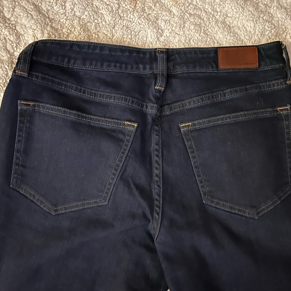 NWOT, Eddie Bauer denim jeans. Size 4. Straight legs - Picture 9 of 9